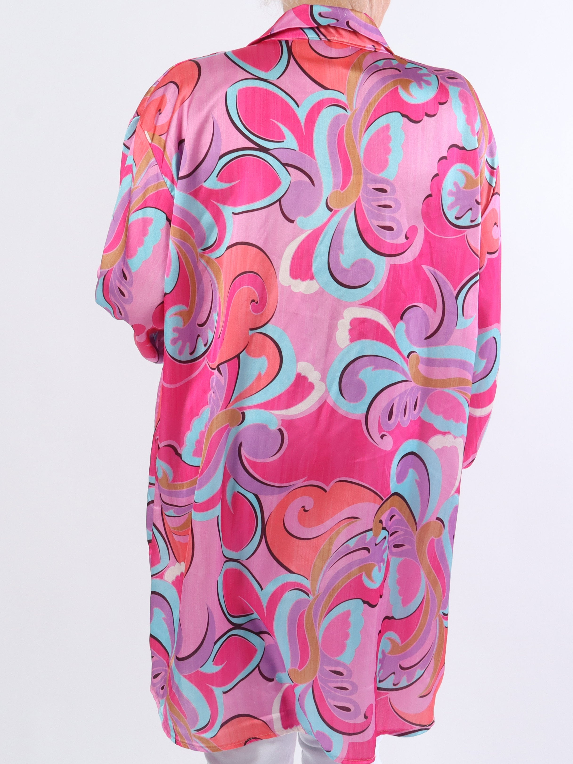 Happy Dress - Mångfärgad skjortklänning i sidenlook i stora storlekar